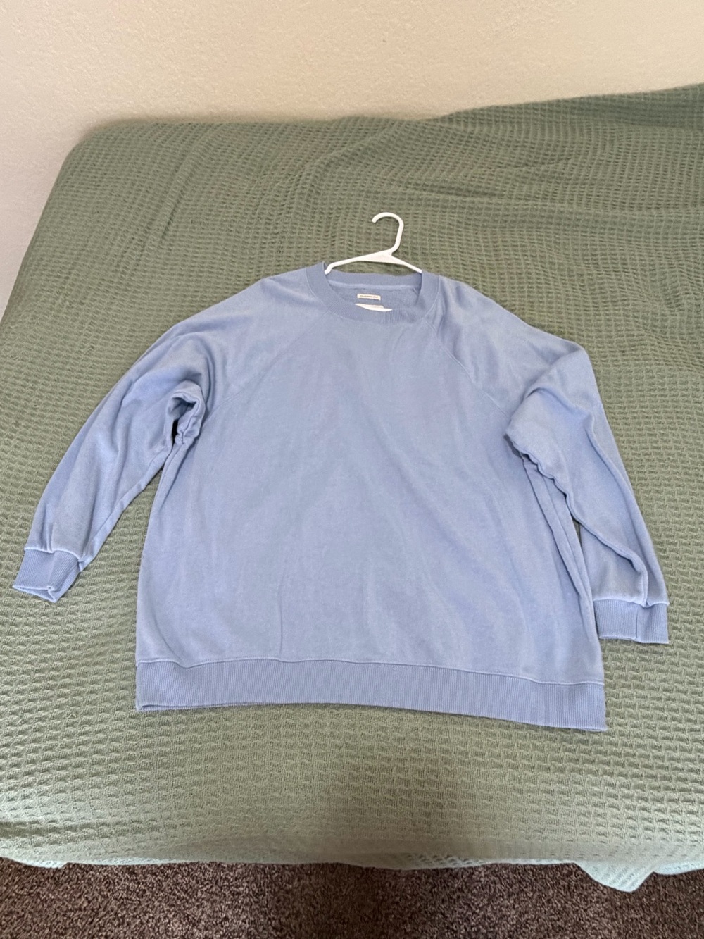American eagle women’s sweatshirt